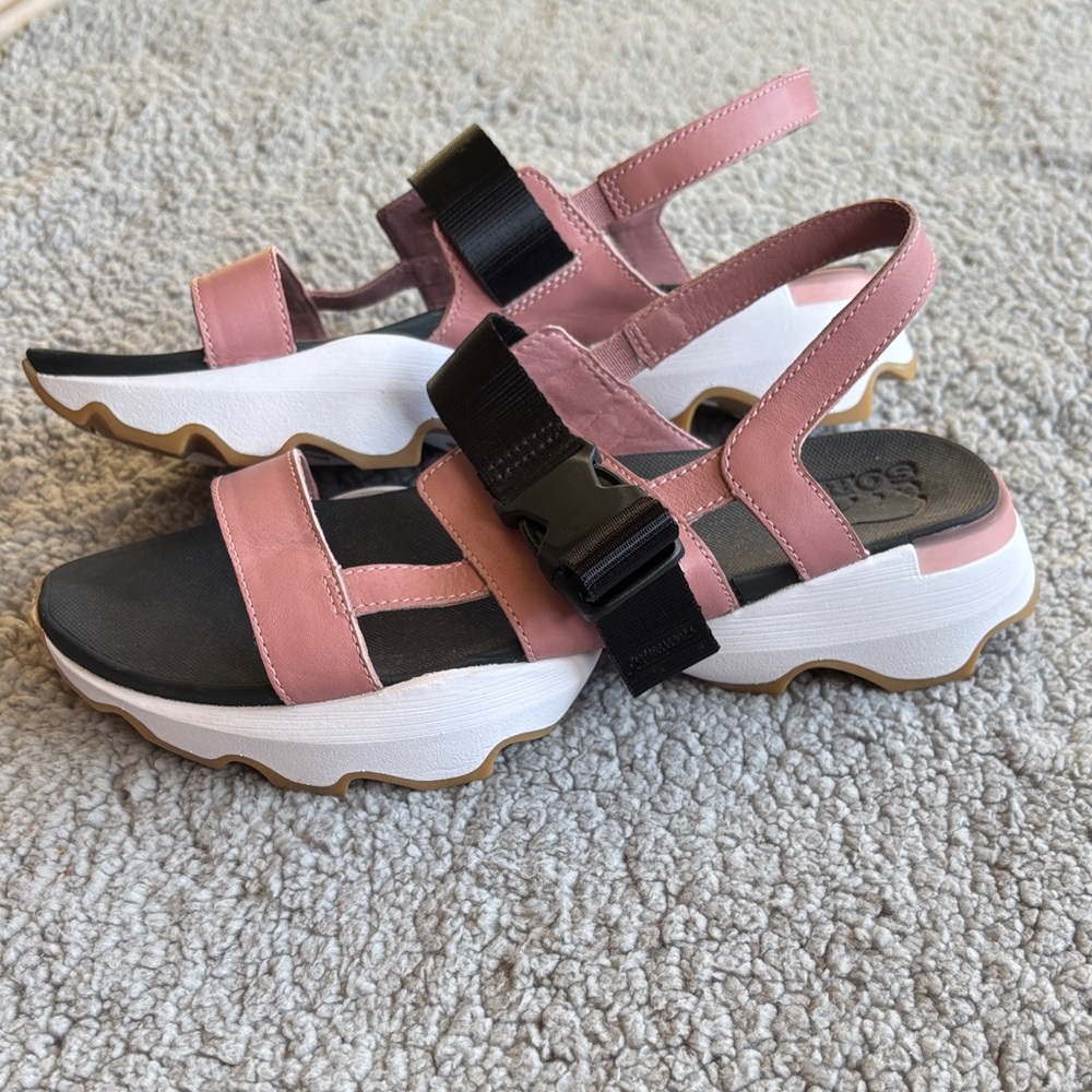 Sorel Pink and Black Women's Sandals